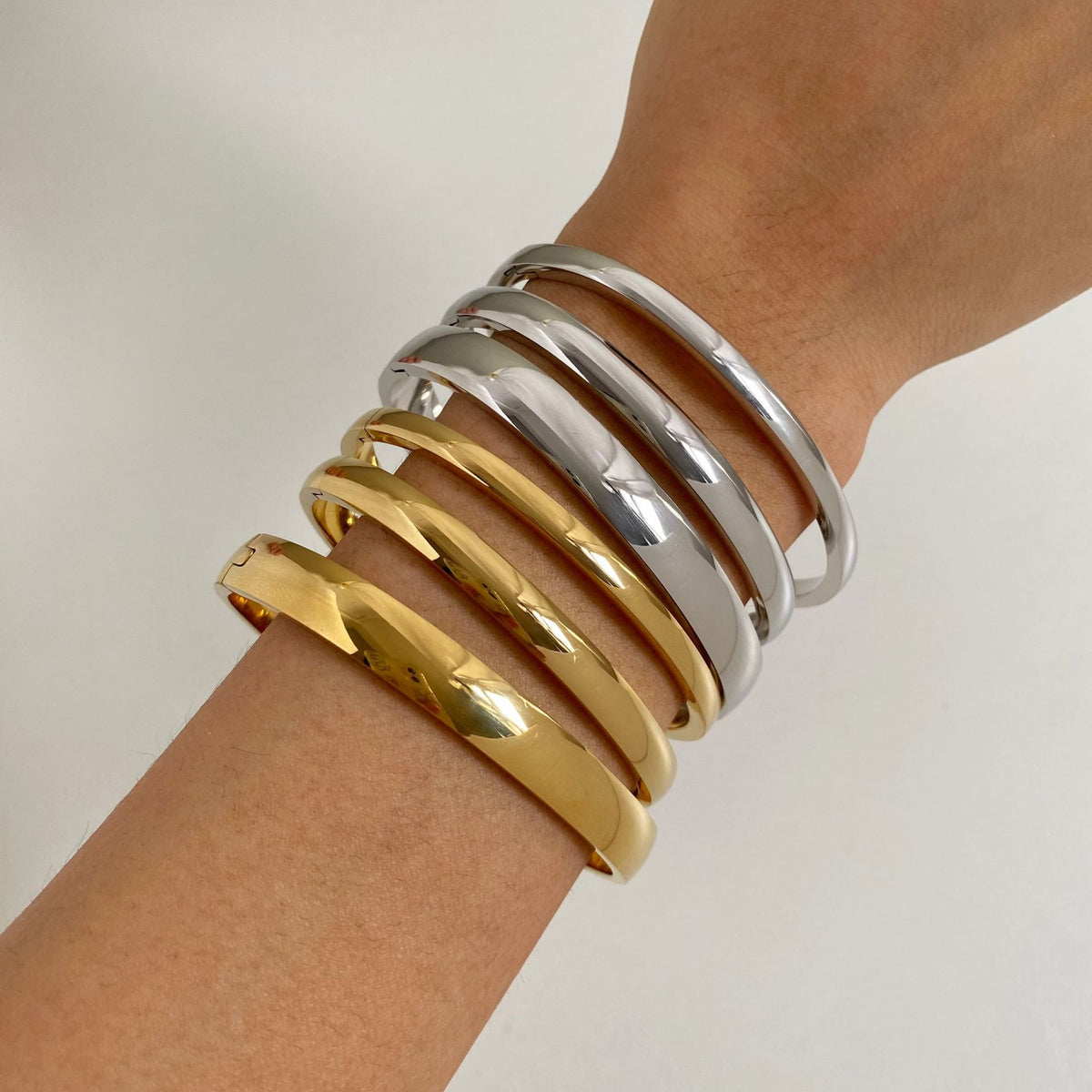 Simple Buckle Bracelet